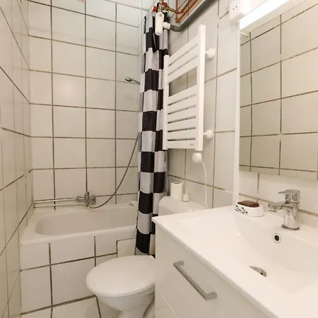 Apartament Bright 10 Minutes By Subway From Paris Pantin
